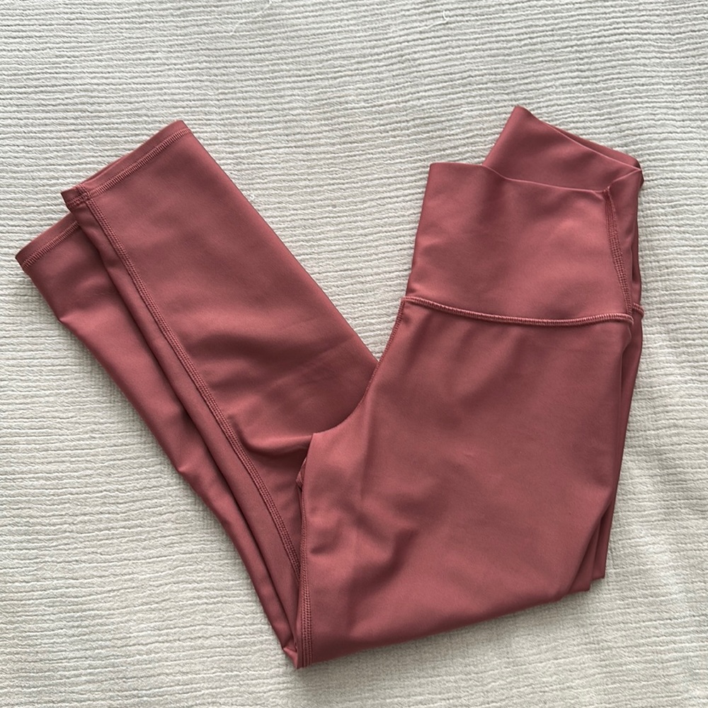 Alo highwaist airlift 7/8 legging size M in Rosebud